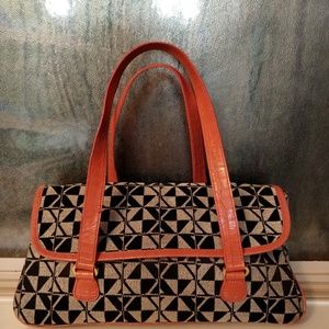 Maxx New York Small Geometric purse
